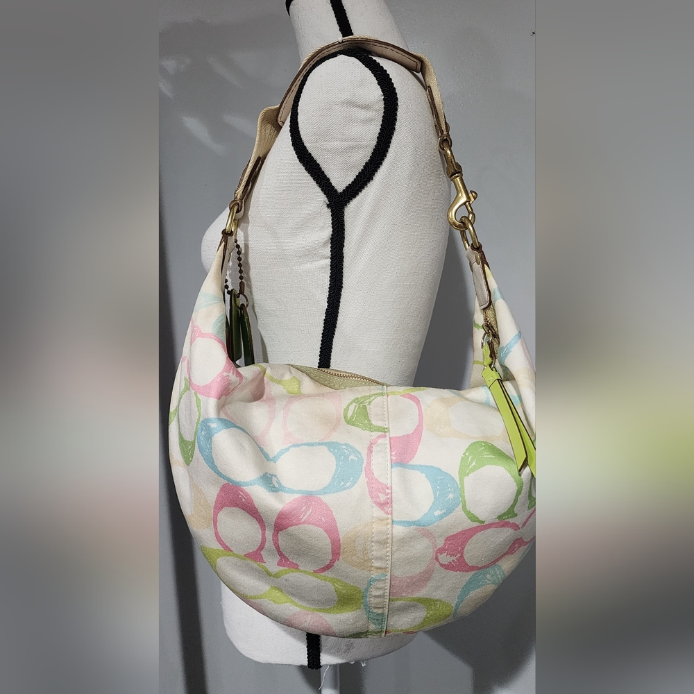 Coach Purse 👛 - Picture 5 of 16